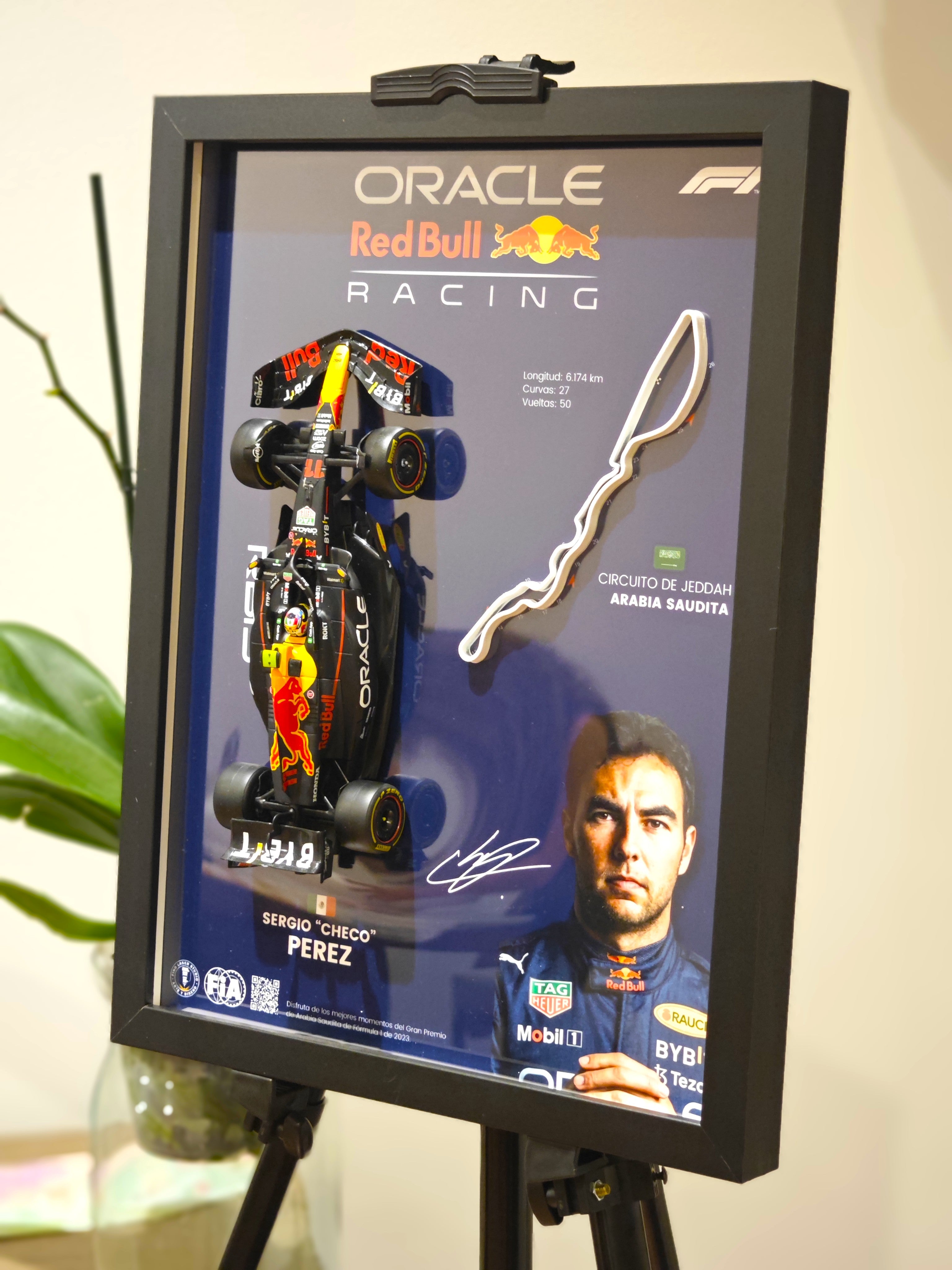 Cuadro Decorativo 3D F1 Oracle Red Bull Racing RB19 – Sergio "Checo" Pérez