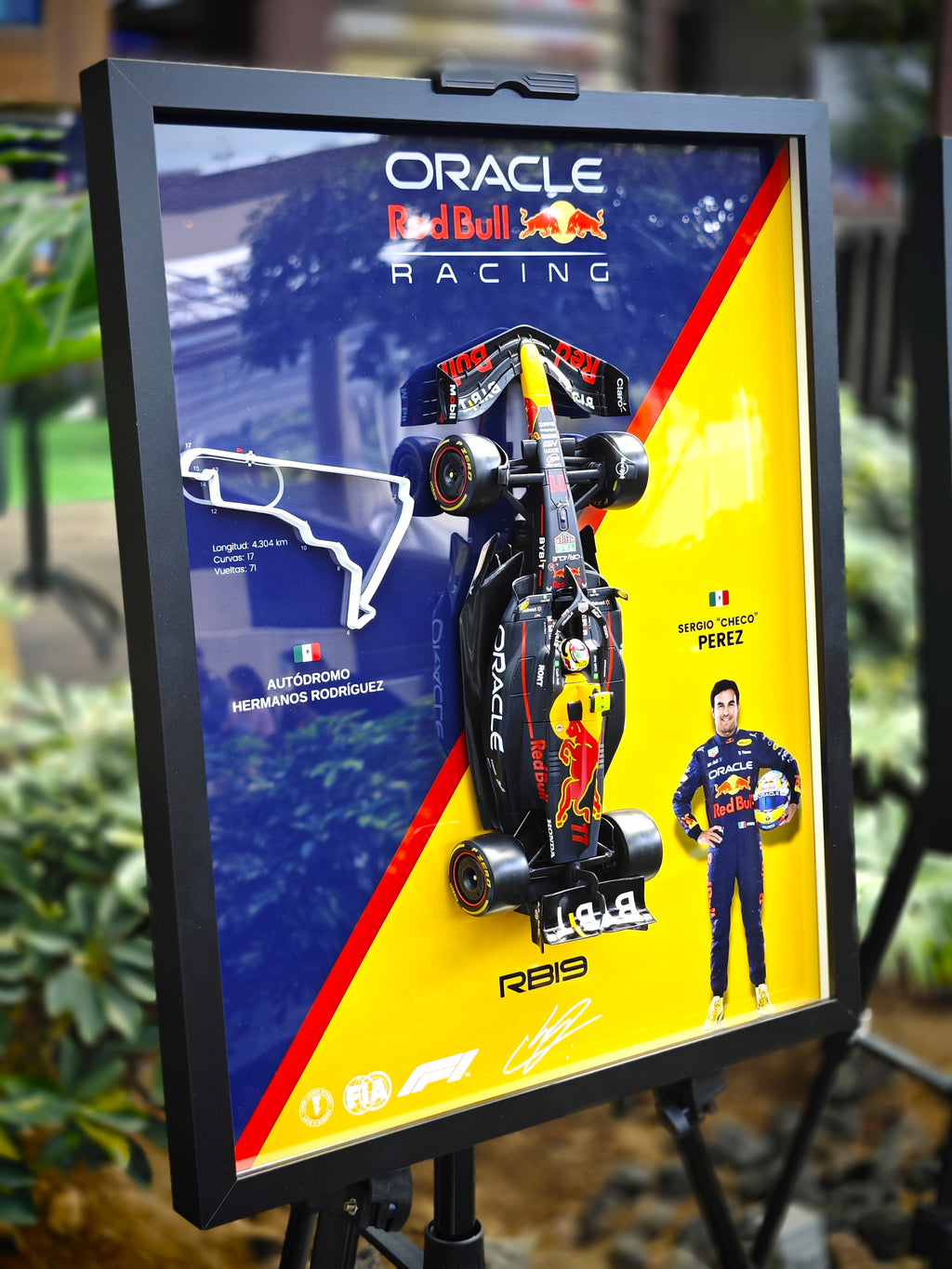 Cuadro Decorativo 3D F1 Oracle Red Bull Racing RB19 – Sergio "Checo" Pérez | Gran Premio de México