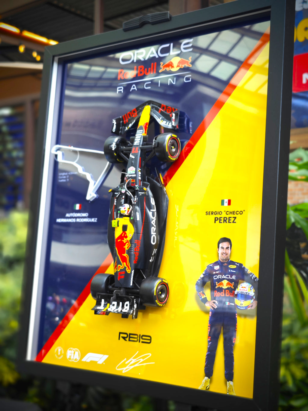 Cuadro Decorativo 3D F1 Oracle Red Bull Racing RB19 – Sergio "Checo" Pérez | Gran Premio de México