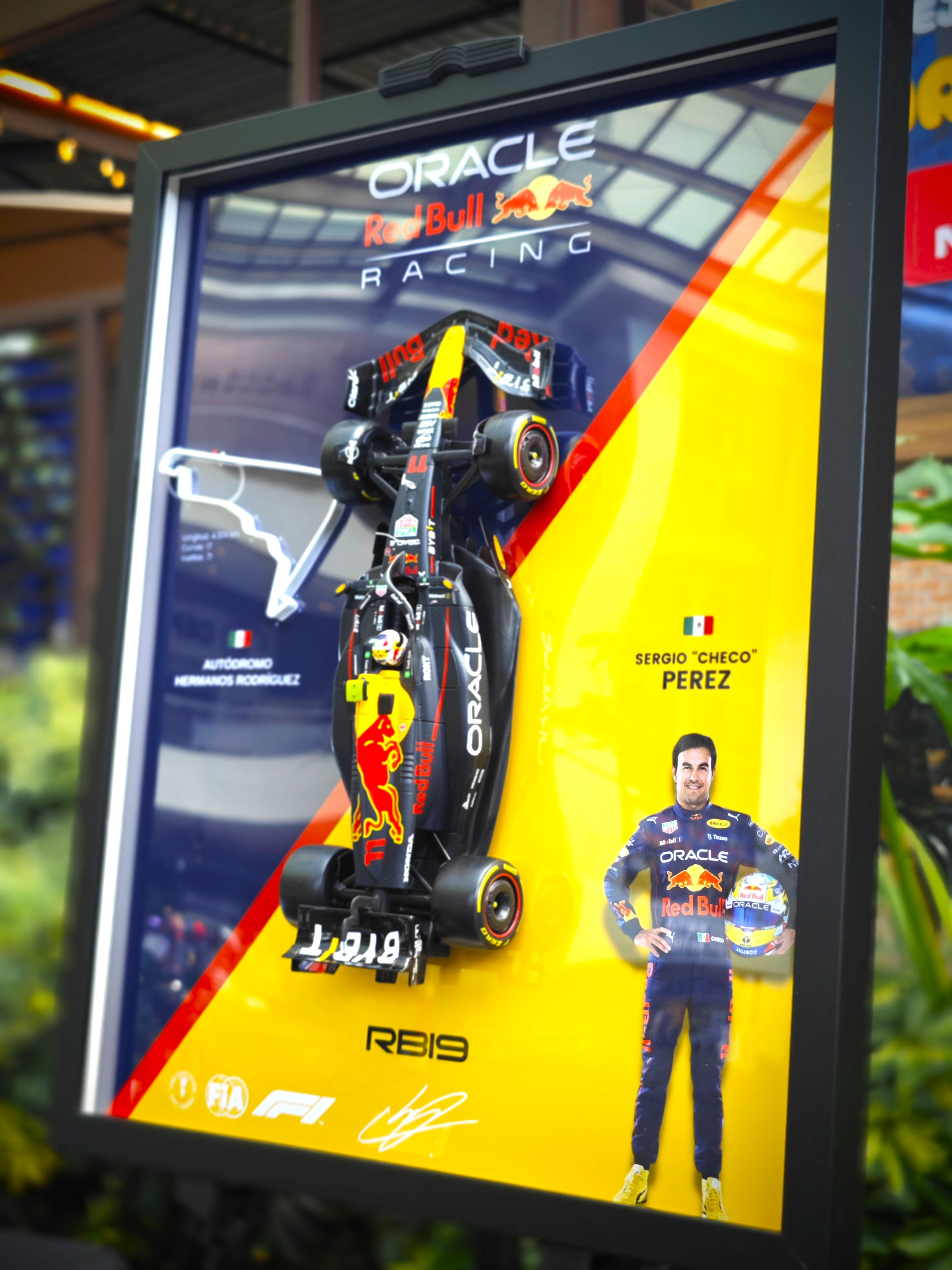 Cuadro Decorativo 3D F1 Oracle Red Bull Racing RB19 – Sergio "Checo" Pérez | Gran Premio de México
